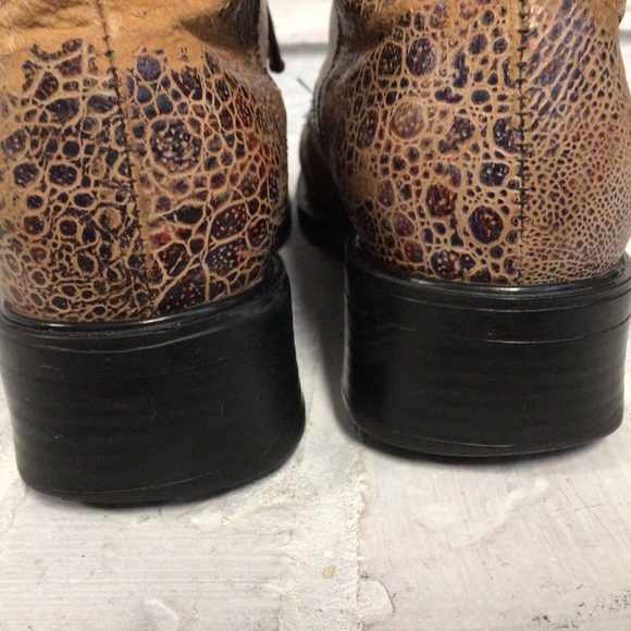 NYCOLE ST LOUIS - Truly unique lace up leather boots - Size 7.5 B - Picture 13 of 14
